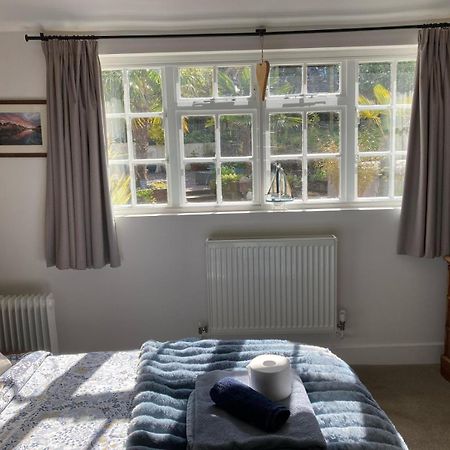Guest Suite At 31 Little England Milborne Saint Andrew Exterior photo