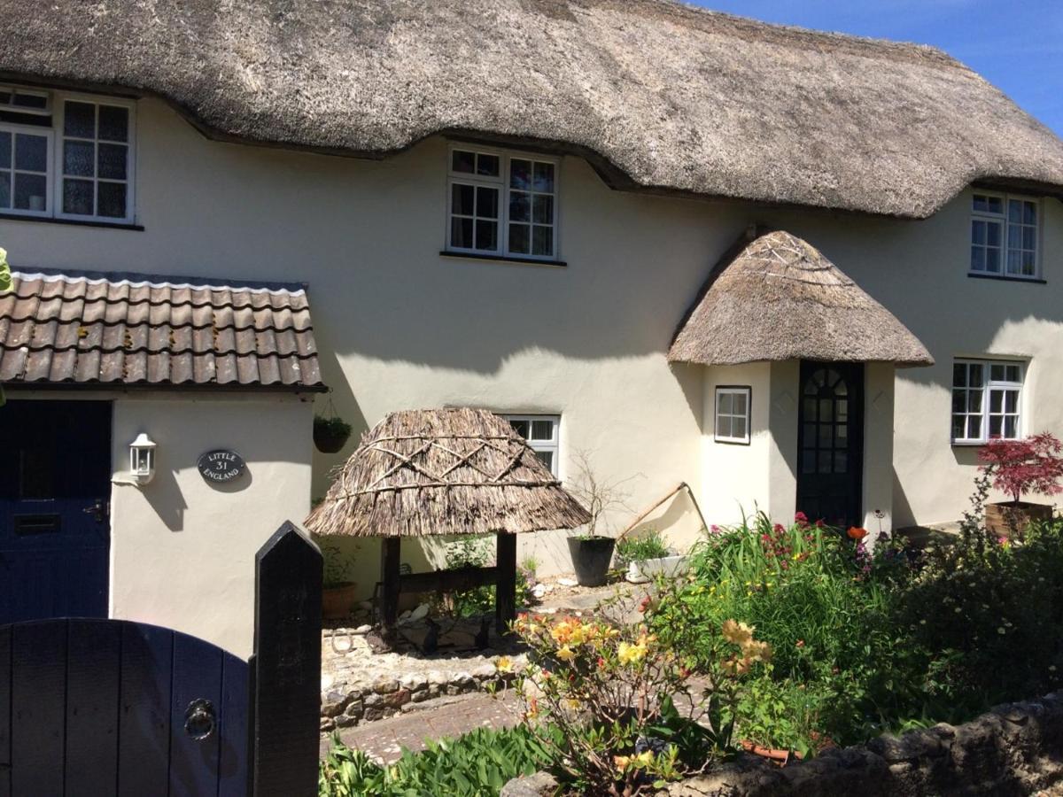 Guest Suite At 31 Little England Milborne Saint Andrew Exterior photo