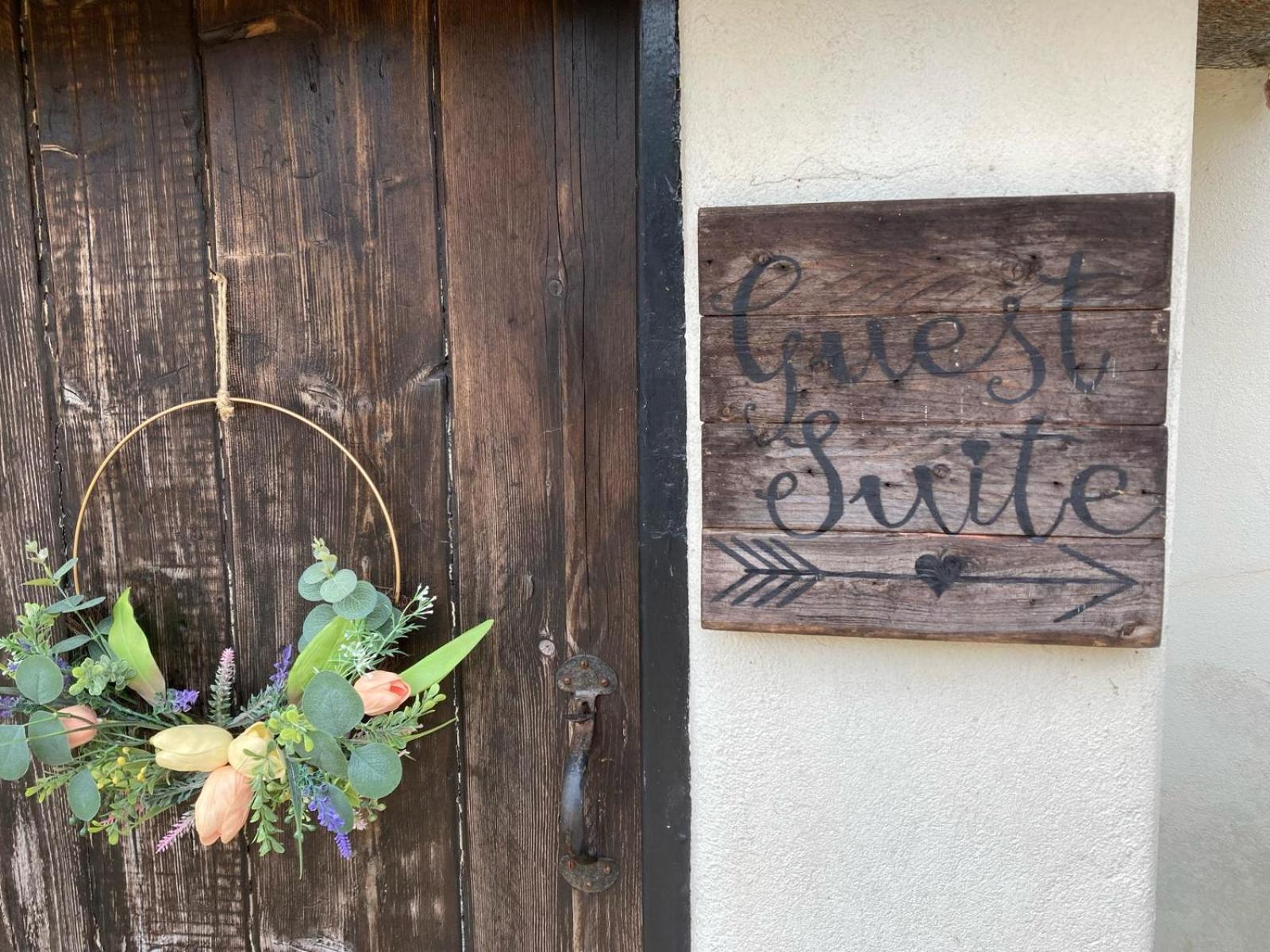 Guest Suite At 31 Little England Milborne Saint Andrew Exterior photo